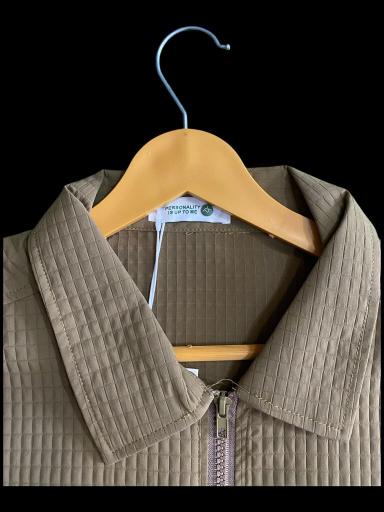 IMPORTED OVERSIZE COLLARED TSHIRT - Image 3