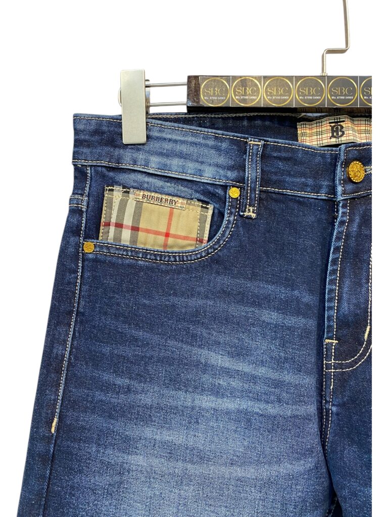 BURBERRY BLUE JEANS - Image 4