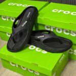 CROCS V-Shaped Slippers