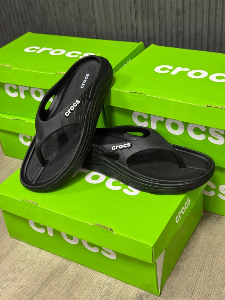CROCS V-Shaped Slippers