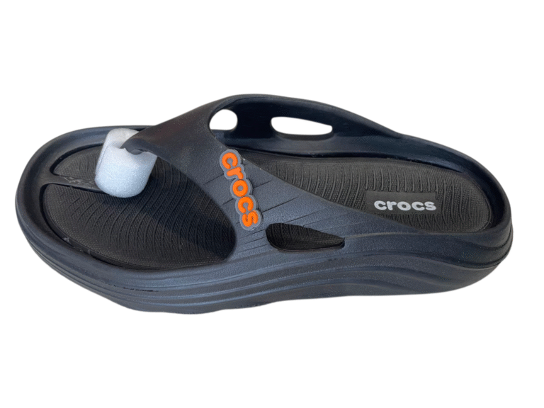 CROCS V-Shaped Slippers - Image 5