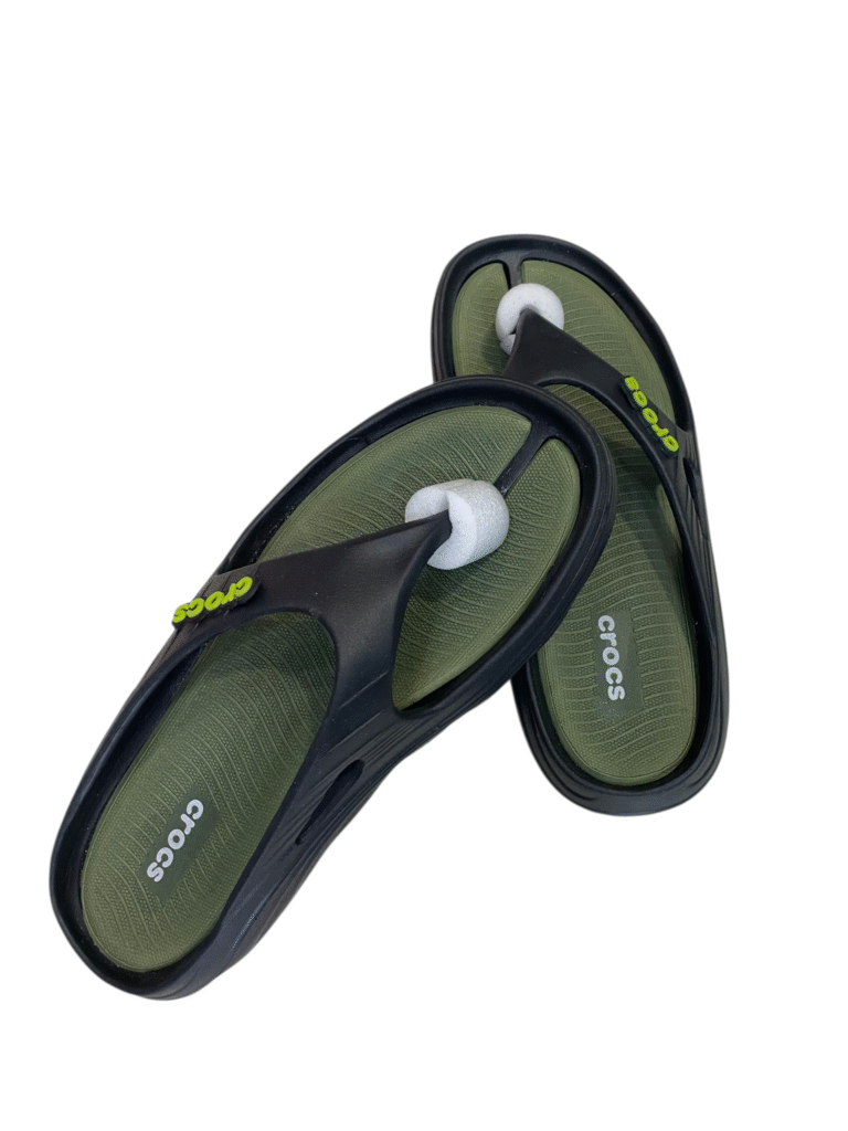 CROCS V-Shaped Slippers - Image 7