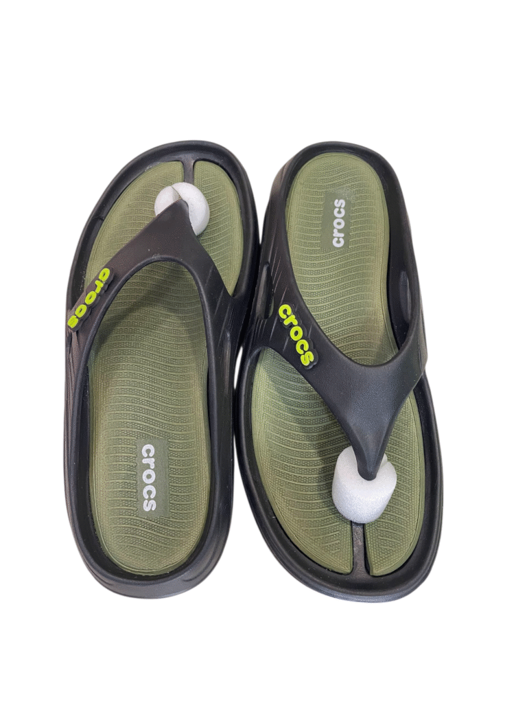CROCS V-Shaped Slippers - Image 5